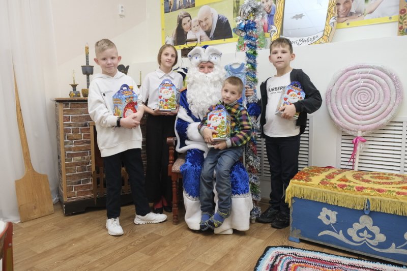 Воспитанников Чистопольского детского дома посетил Полицейский Дед Мороз